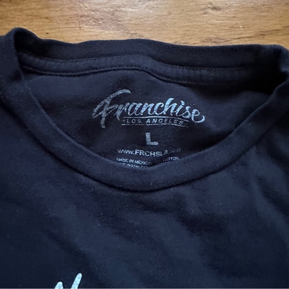 No new friends T shirt. Size L - Picture 2 of 3